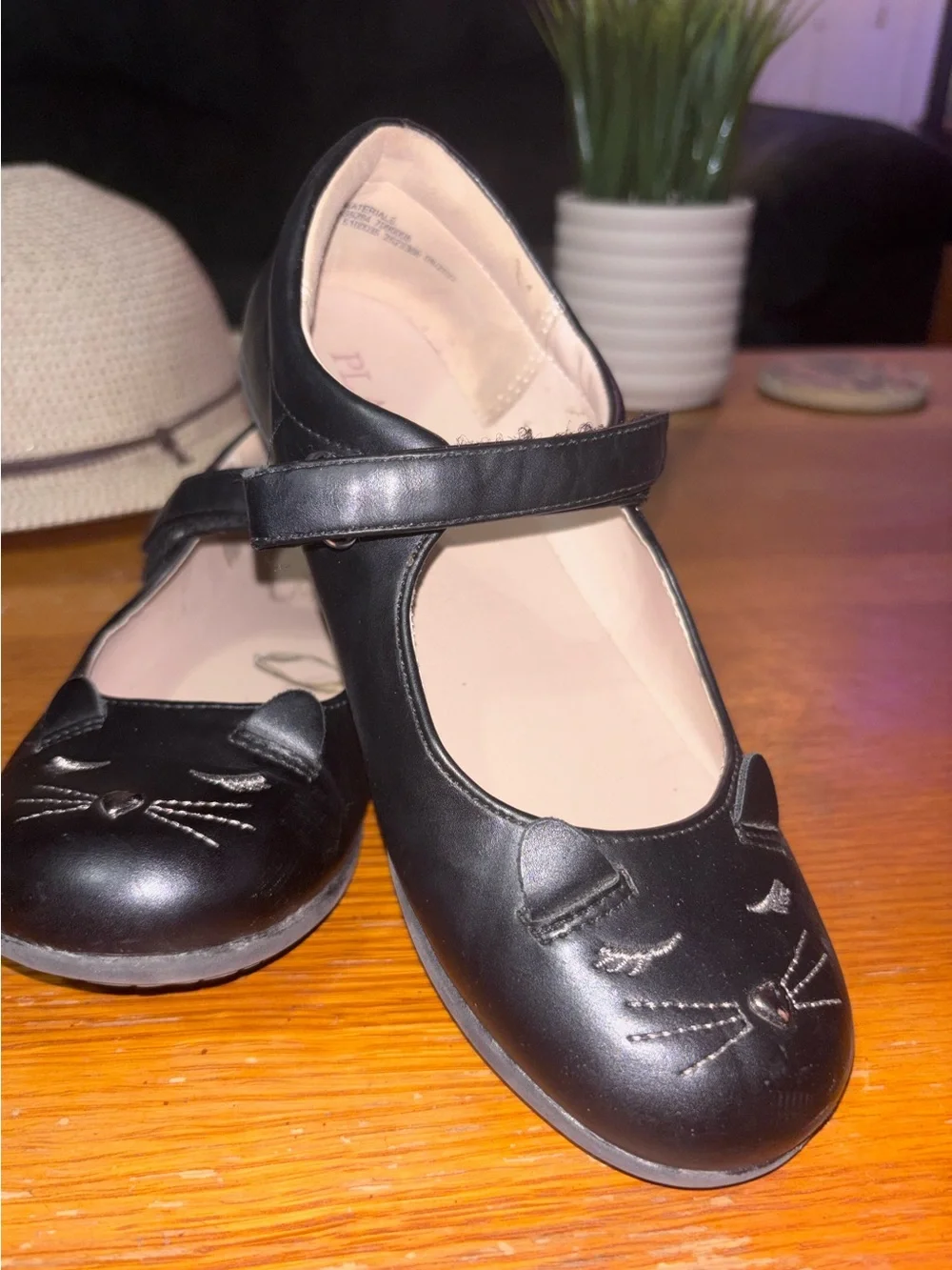 Girls Black Cat Mary Jane School Shoes